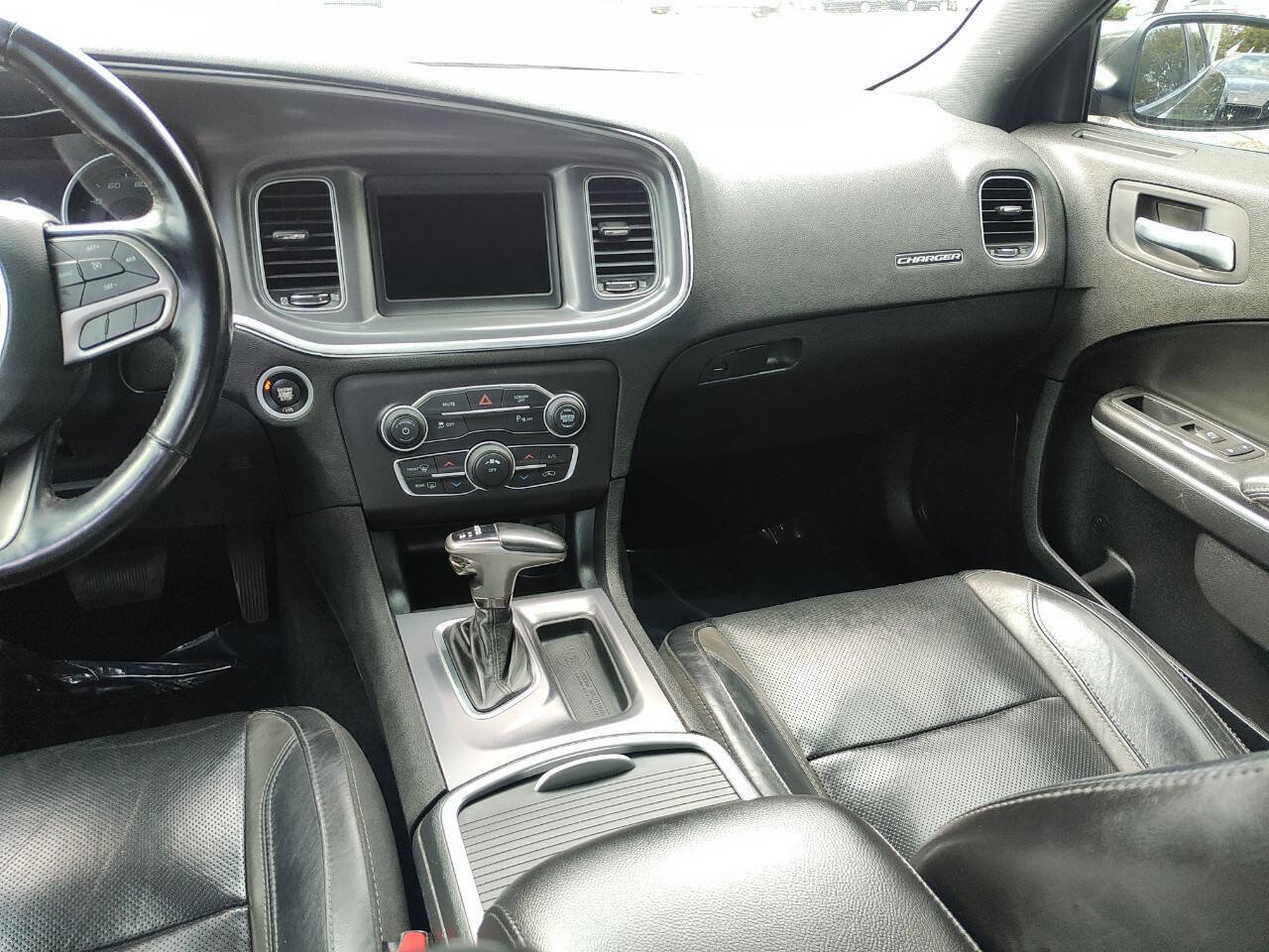 Used 2020 Dodge Charger SXT w/ Leather Interior Group image 33