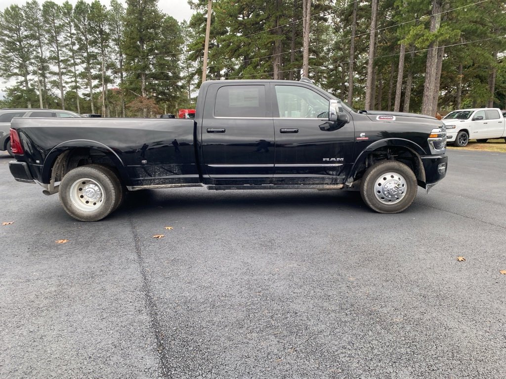 New 2026 RAM 3500 Limited image 4