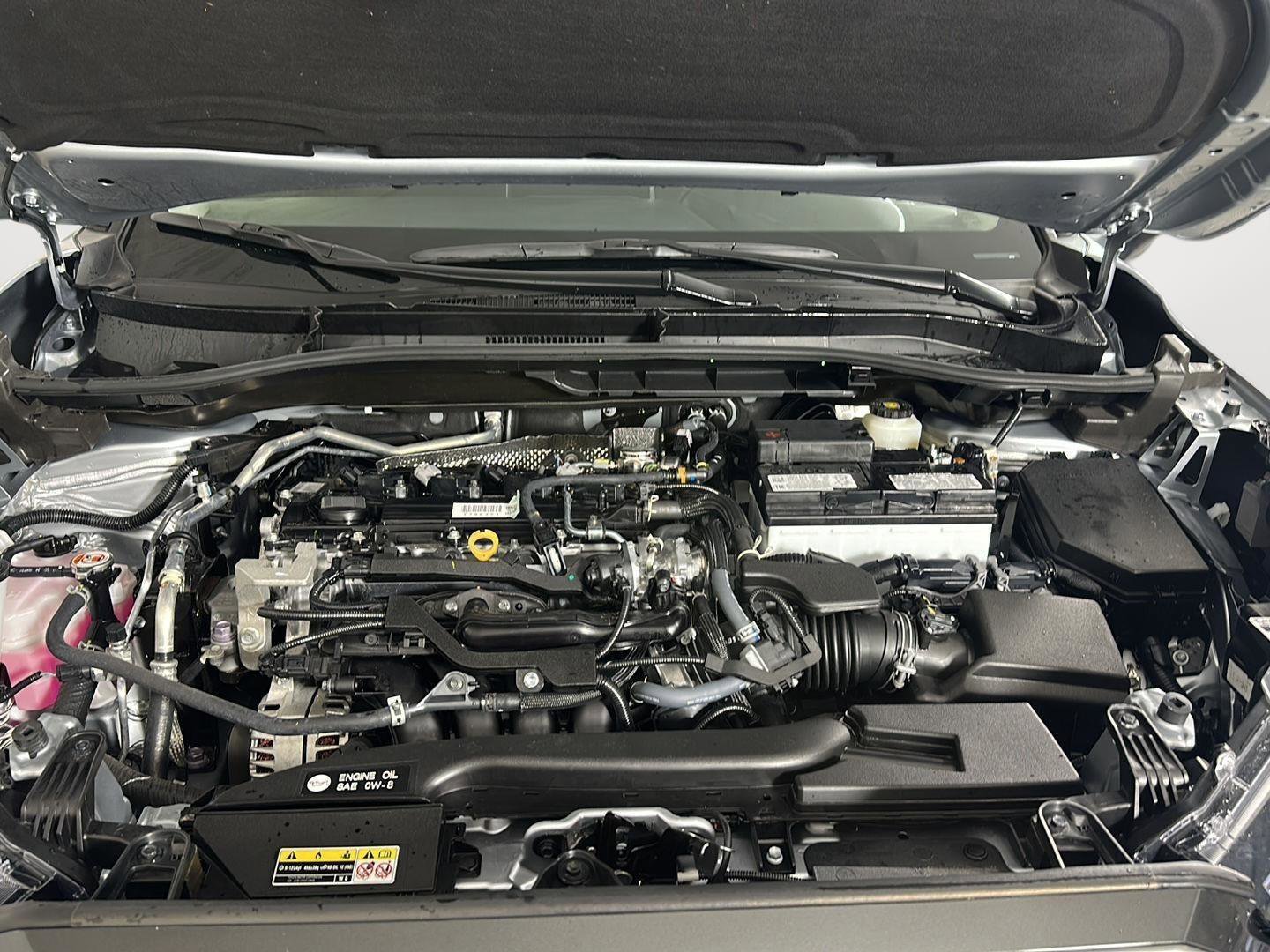 Used 2025 Toyota Corolla Cross XLE w/ Convenience Package image 18