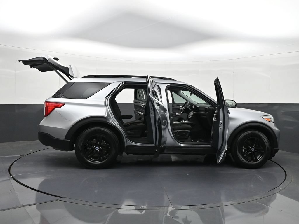 Used 2023 Ford Explorer XLT RWD image 40