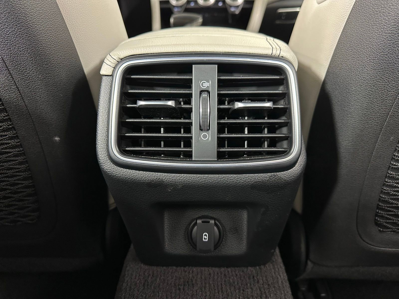 Used 2023 Genesis G70 2.0T w/ Sport Prestige Package image 34