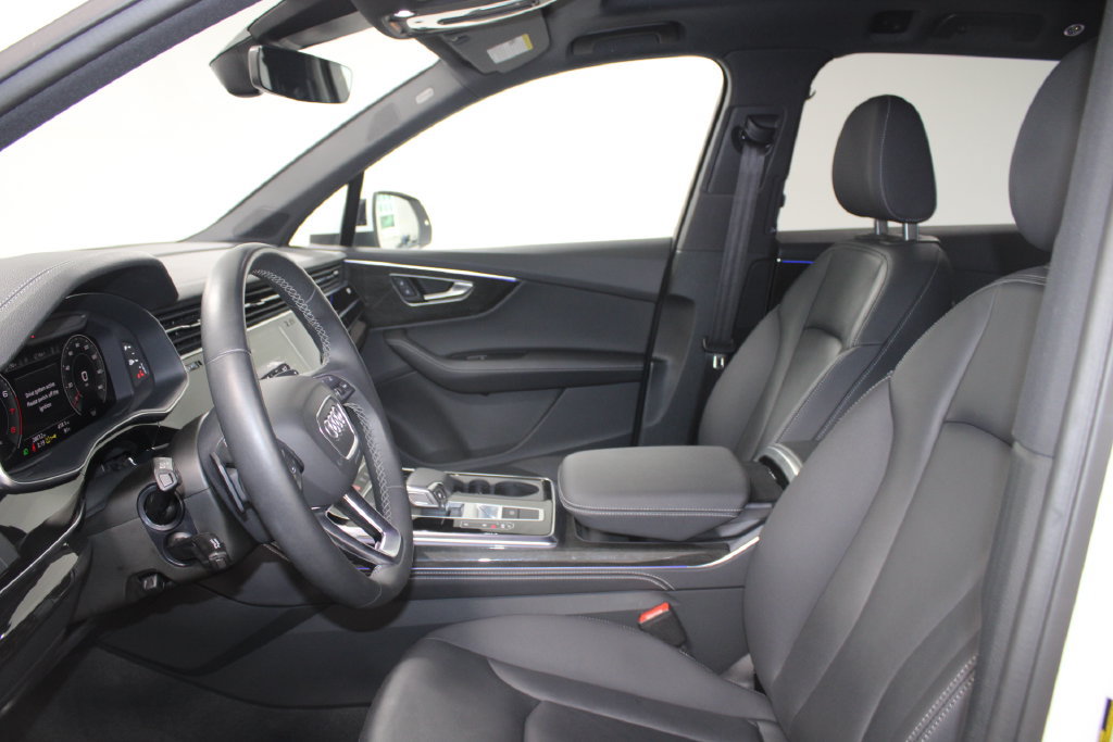 Used 2025 Audi Q7 3.0T Premium Plus AWD/4WD image 21