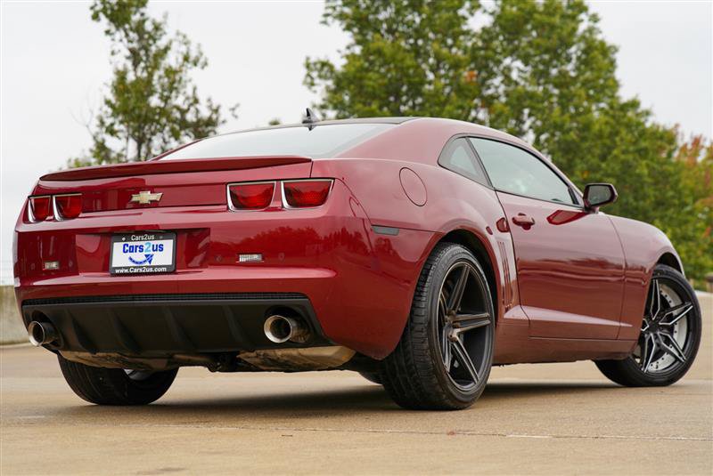 Used 2010 Chevrolet Camaro SS w/ RS Package RWD image 8