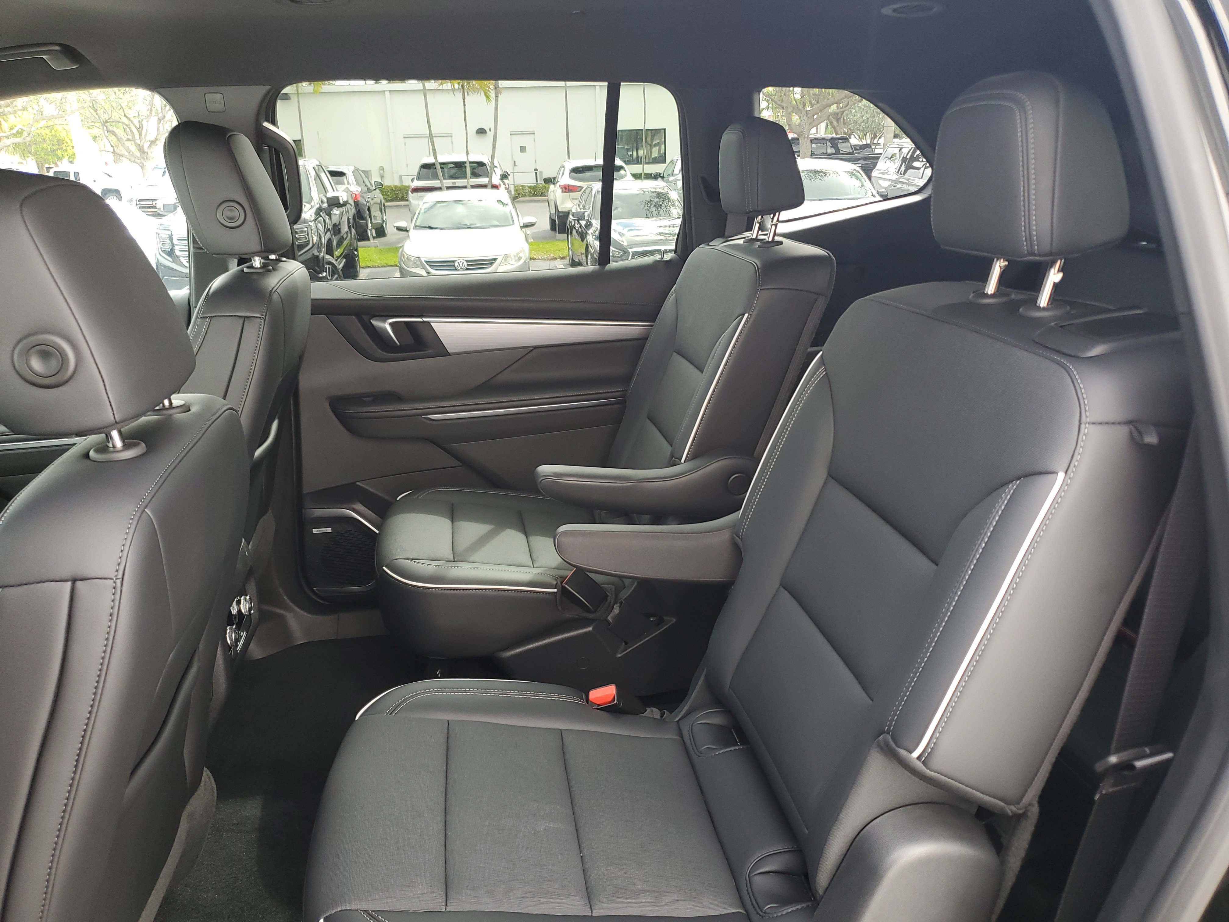 Used 2025 Buick Enclave Preferred image 14