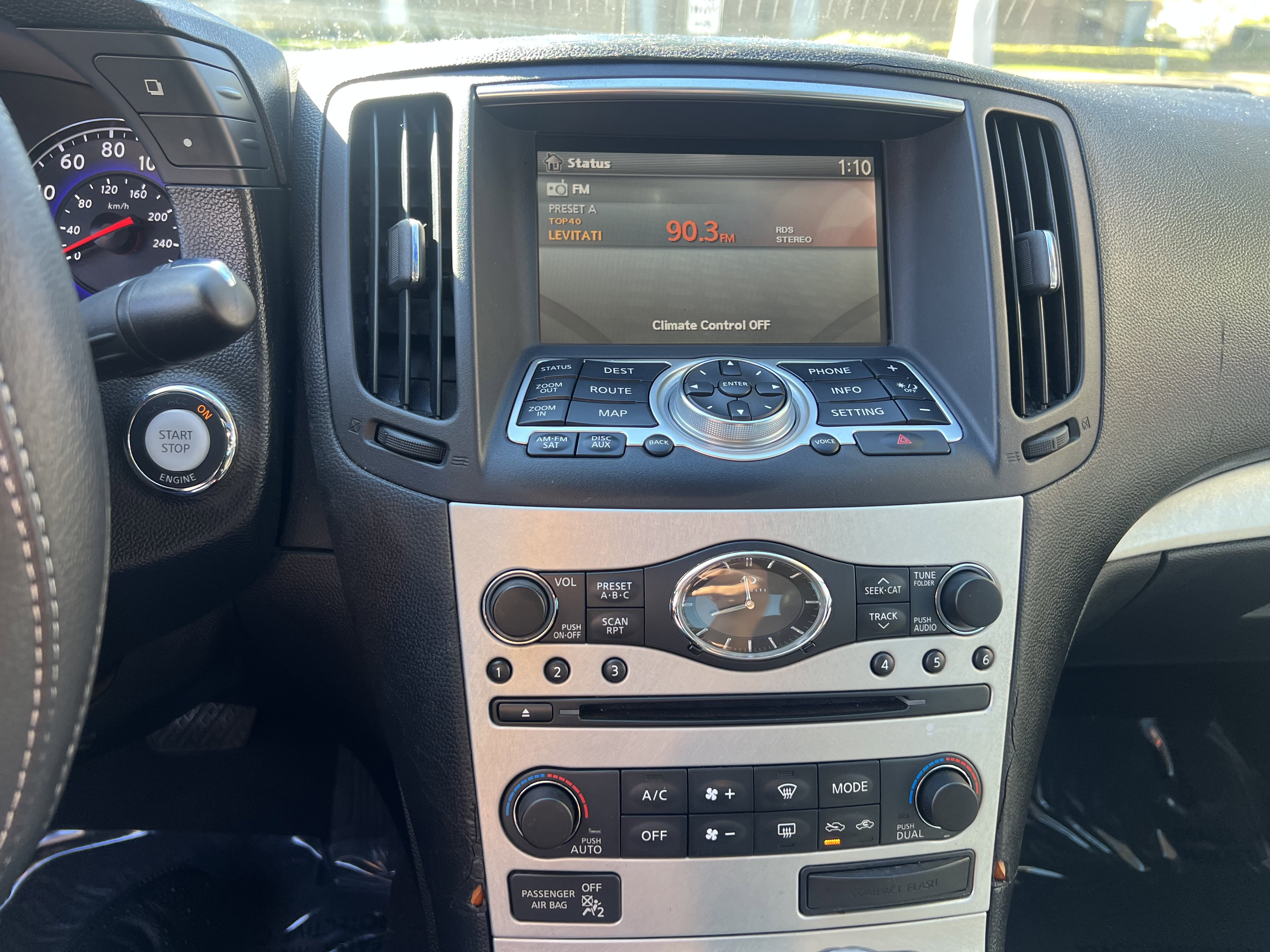 Used 2009 INFINITI G37 Journey w/ Premium Pkg image 23