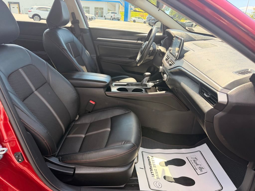 Used 2024 Nissan Altima 2.5 SR FWD image 38