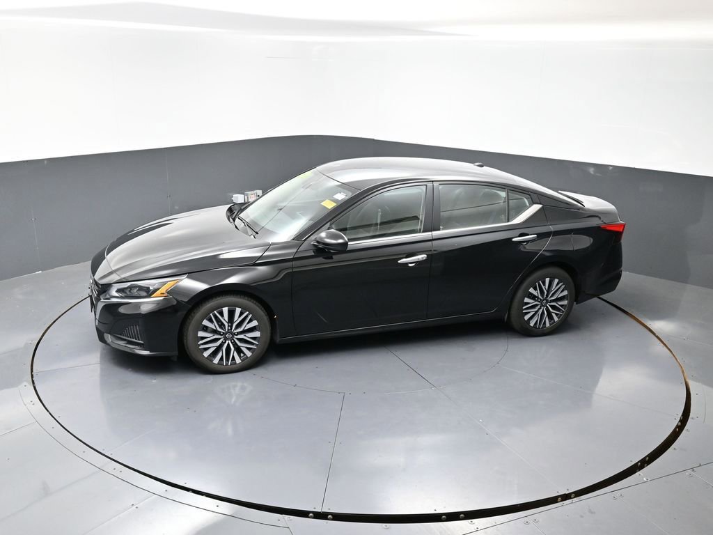 Used 2024 Nissan Altima 2.5 SV image 44