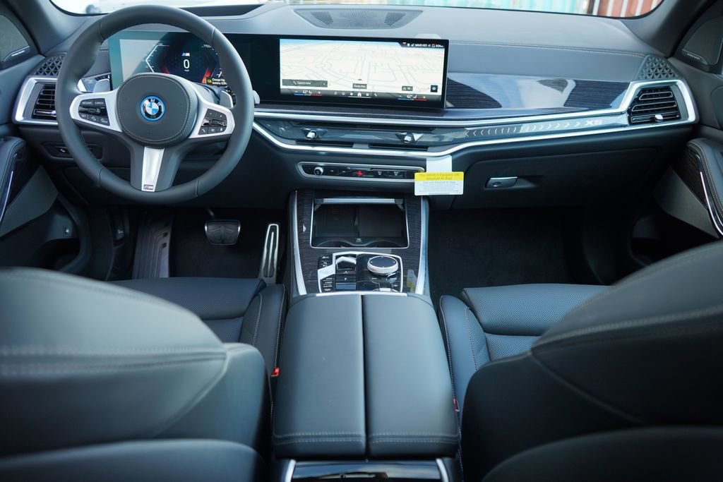 New 2026 BMW X5 xDrive50e w/ M Sport Package image 13