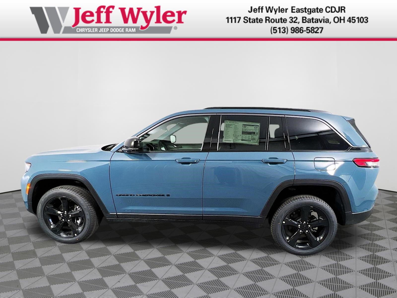 New 2026 Jeep Grand Cherokee Limited w/ Limited Altitude Package AWD/4WD image 28