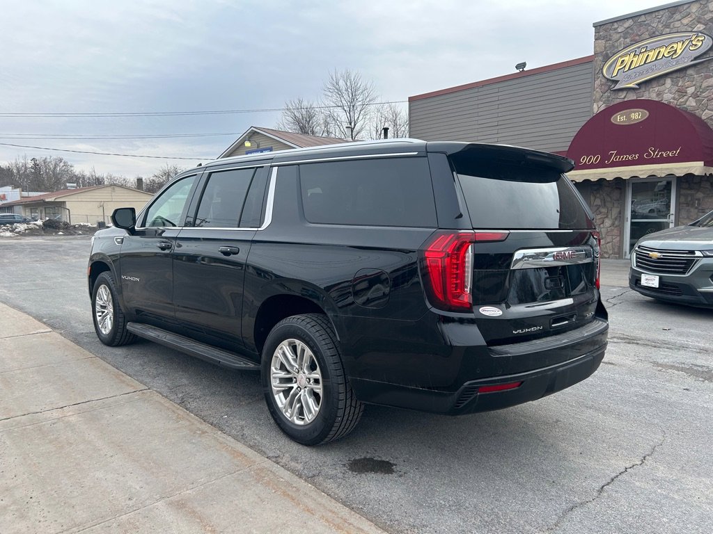 Used 2022 GMC Yukon XL SLE image 5