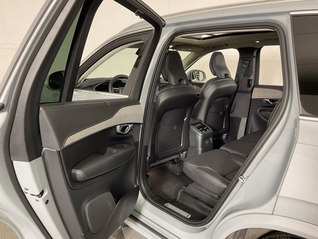 Certified 2024 Volvo XC90 T8 Ultimate w/ Protection Package AWD/4WD image 33