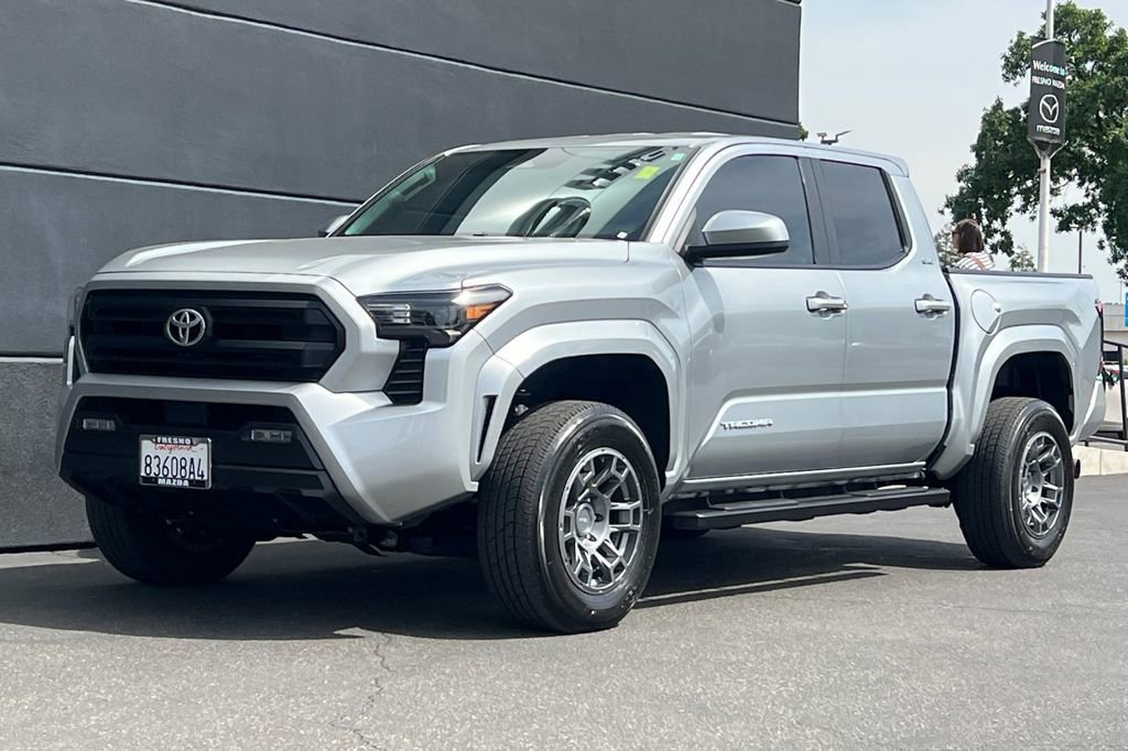 Used 2024 Toyota Tacoma SR5 AWD/4WD image 10