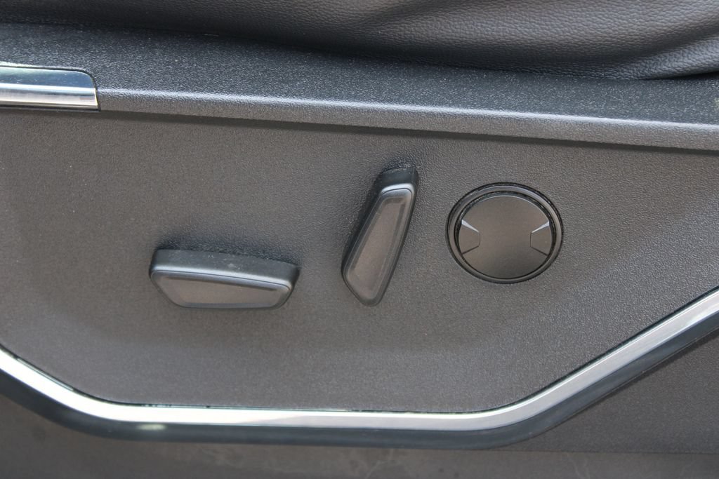 Used 2023 Ford F150 Lariat AWD/4WD image 24