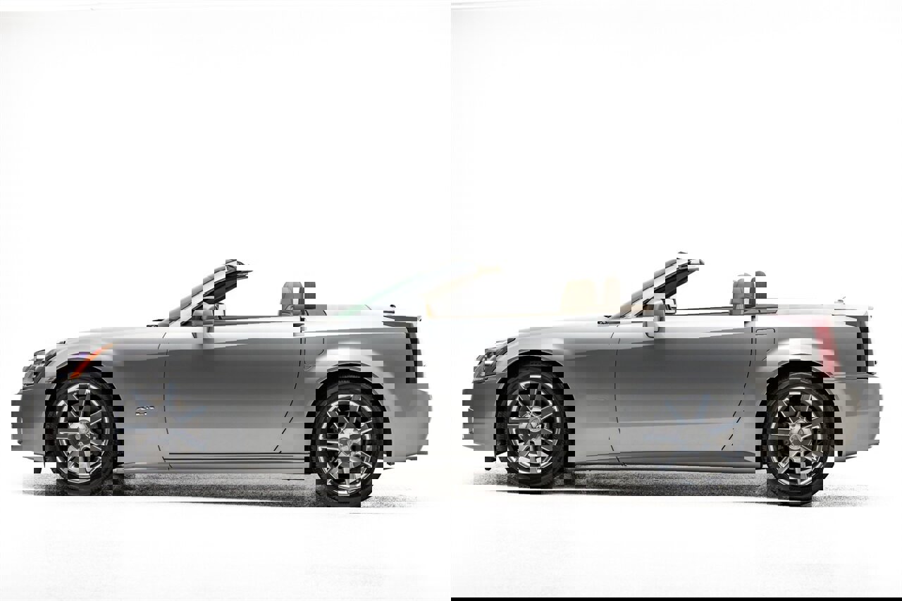 Used 2005 Cadillac XLR image 5