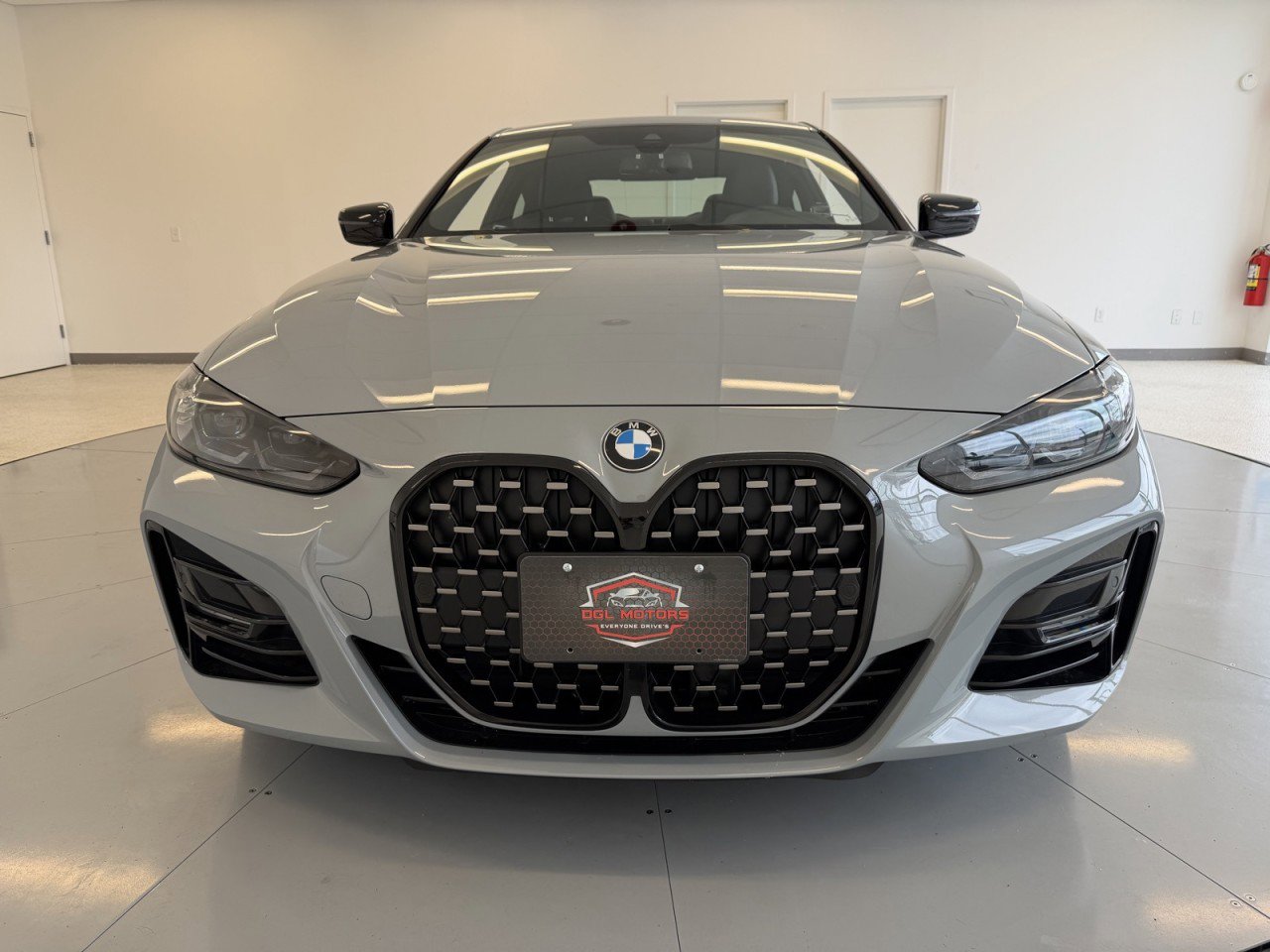 Used 2023 BMW 430i xDrive Coupe w/ M Sport Package image 2
