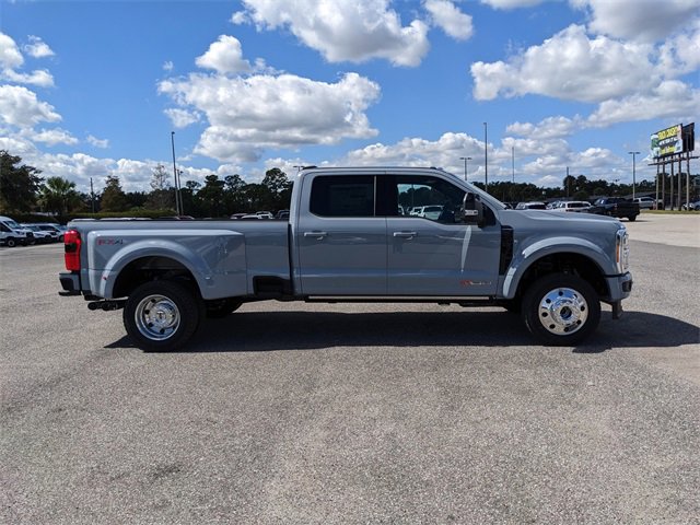 New 2026 Ford F450 Platinum w/ FX4 Off-Road Package image 2