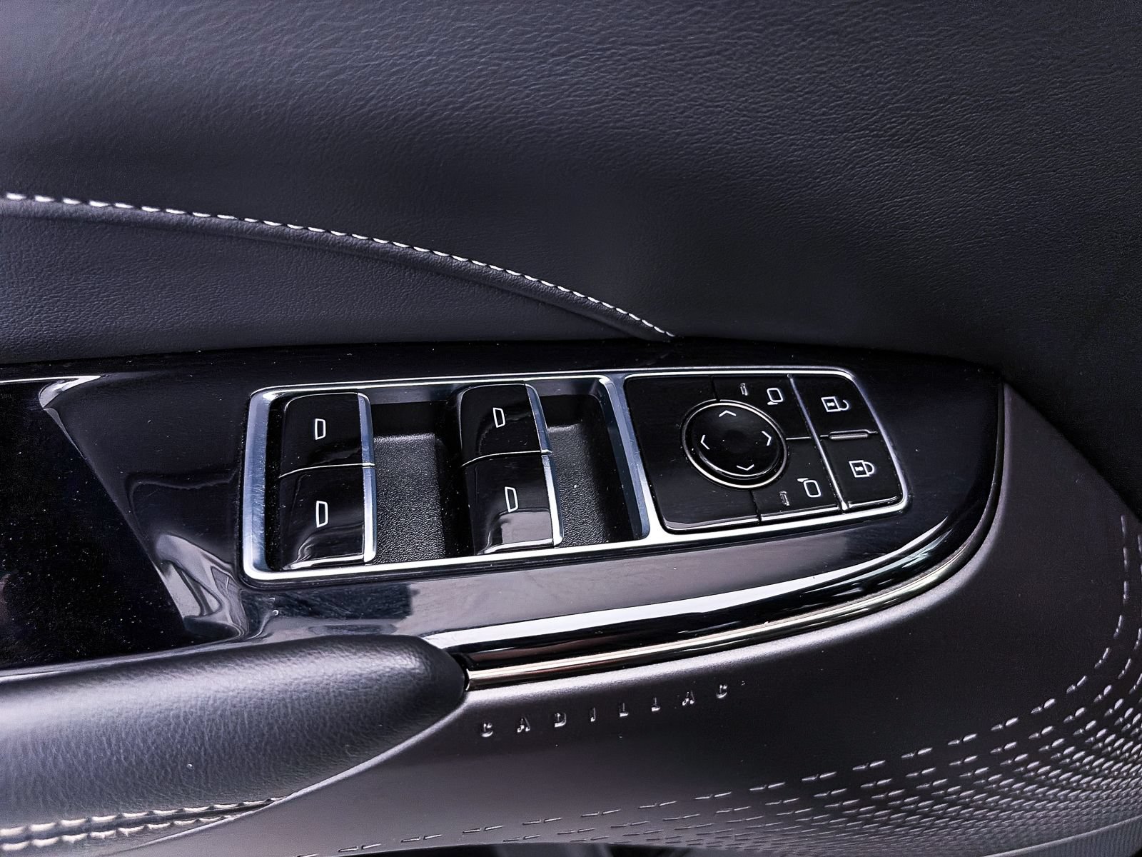 Used 2024 Cadillac Lyriq Tech RWD image 22
