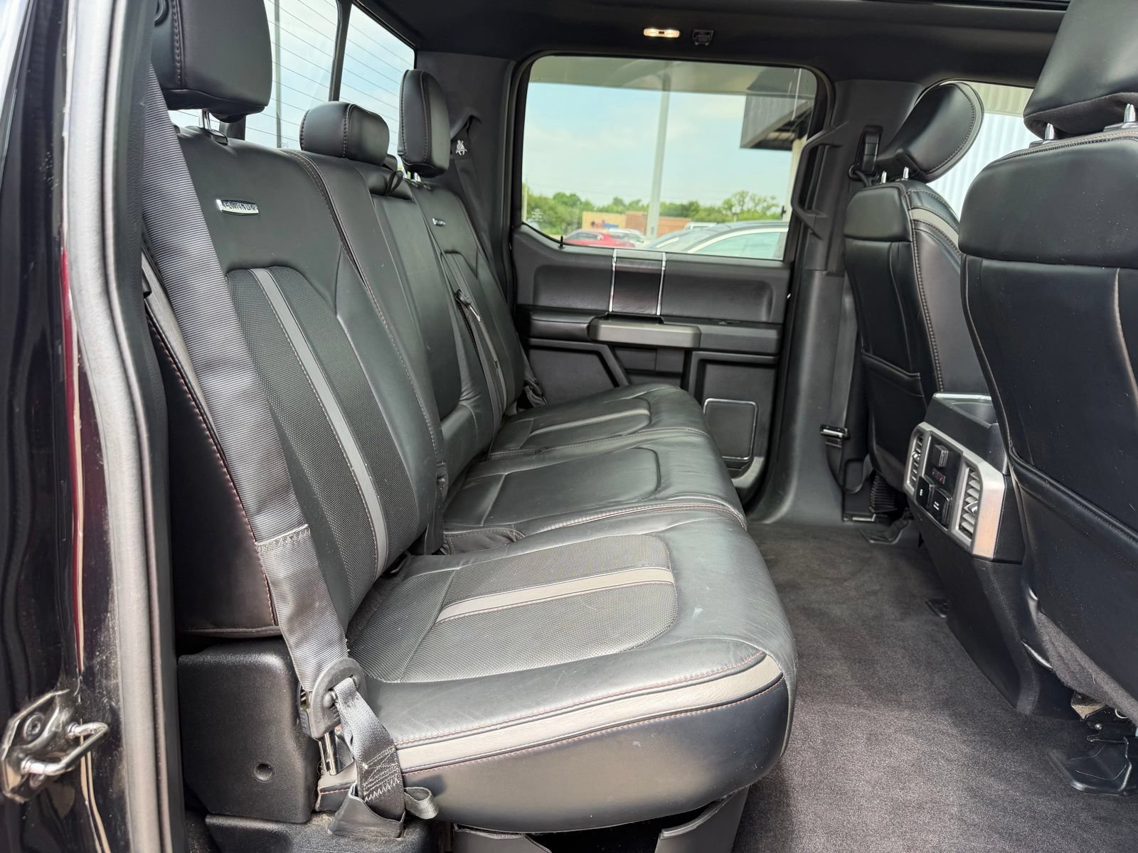 Used 2019 Ford F150 Platinum w/ Equipment Group 701A Luxury AWD/4WD image 22