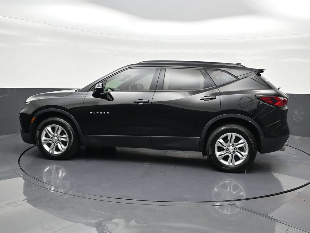 Used 2020 Chevrolet Blazer LT FWD image 2