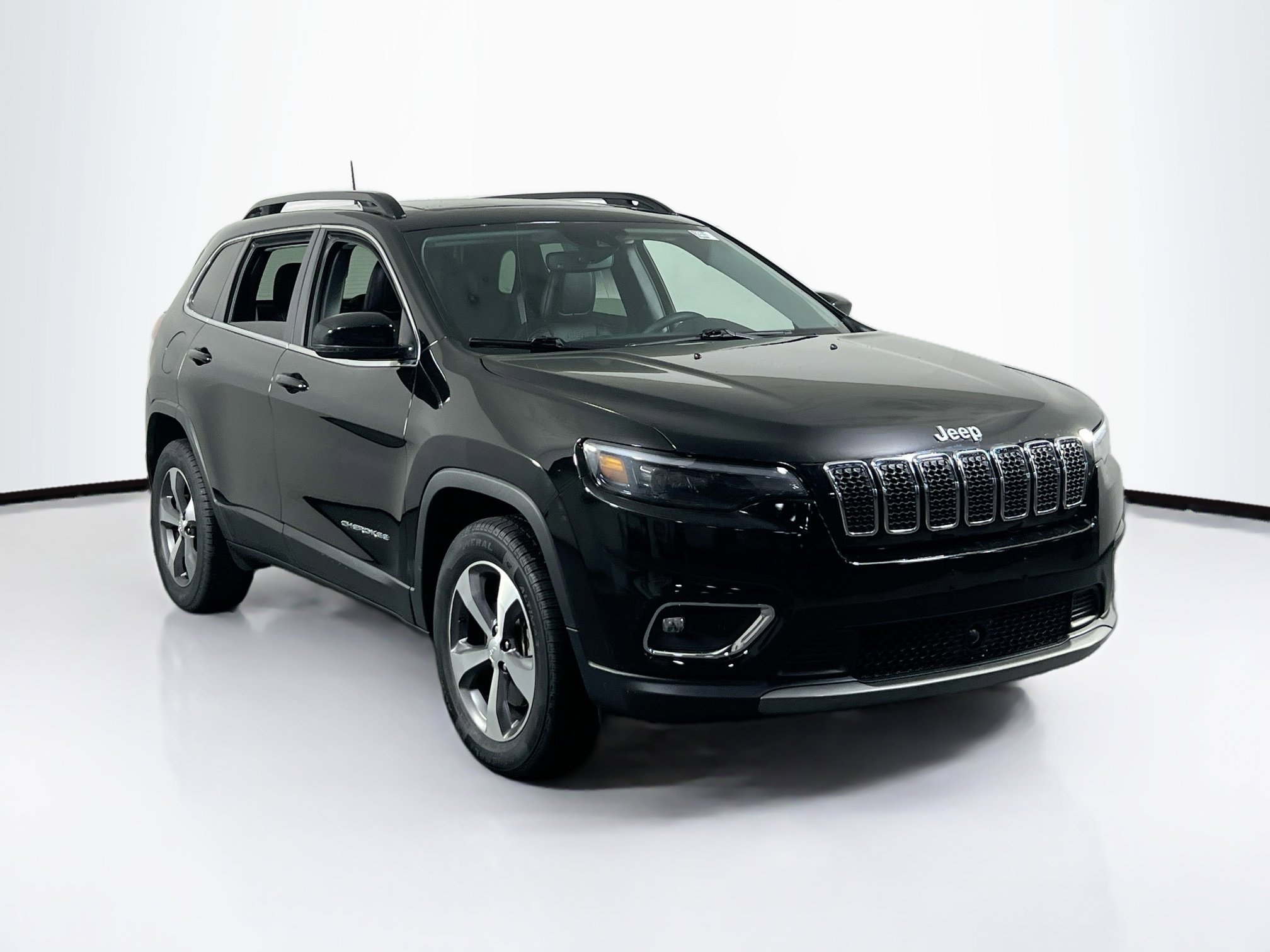 Used 2022 Jeep Cherokee Limited image 3