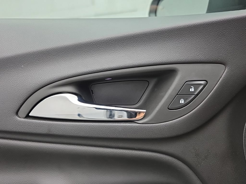 Used 2023 Chevrolet Equinox LT w/ LPO, Floor Liner Package AWD/4WD image 22
