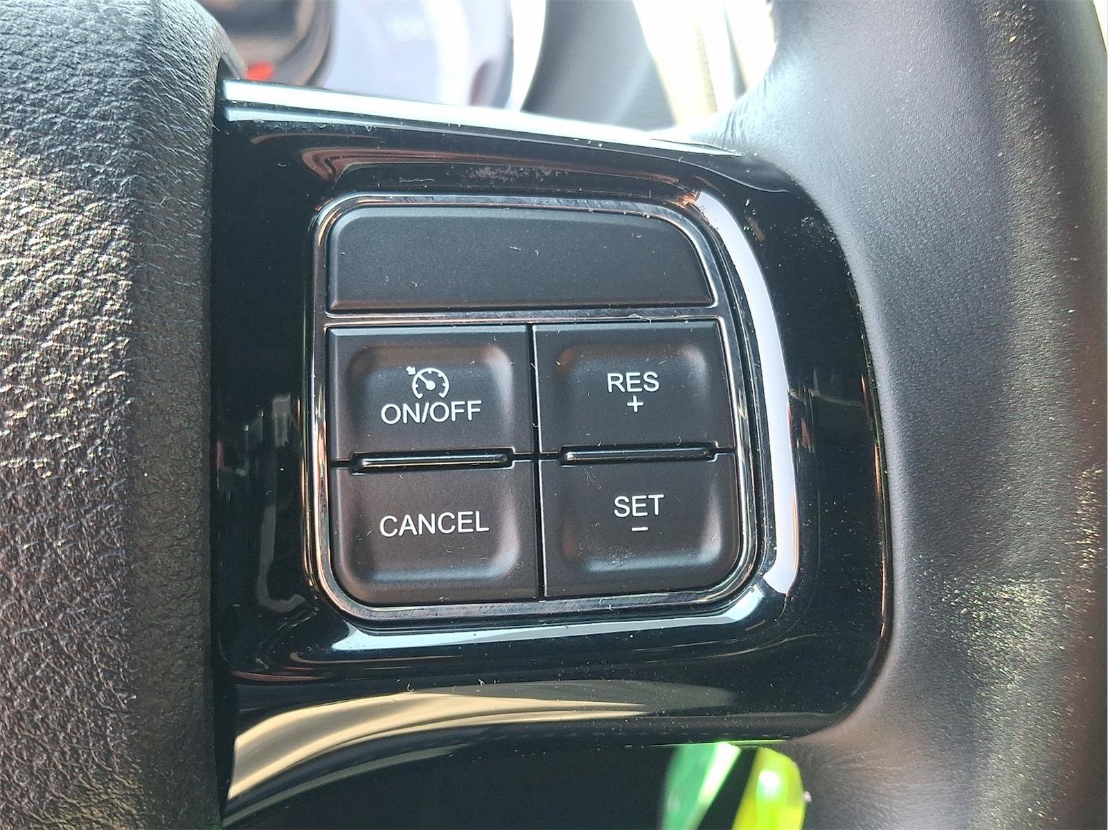 Used 2018 Dodge Grand Caravan SE FWD image 19