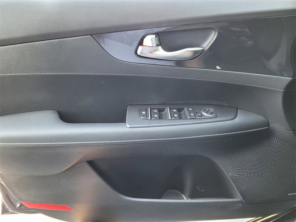 Used 2022 Kia Forte GT-Line w/ GT-Line Premium Package image 22