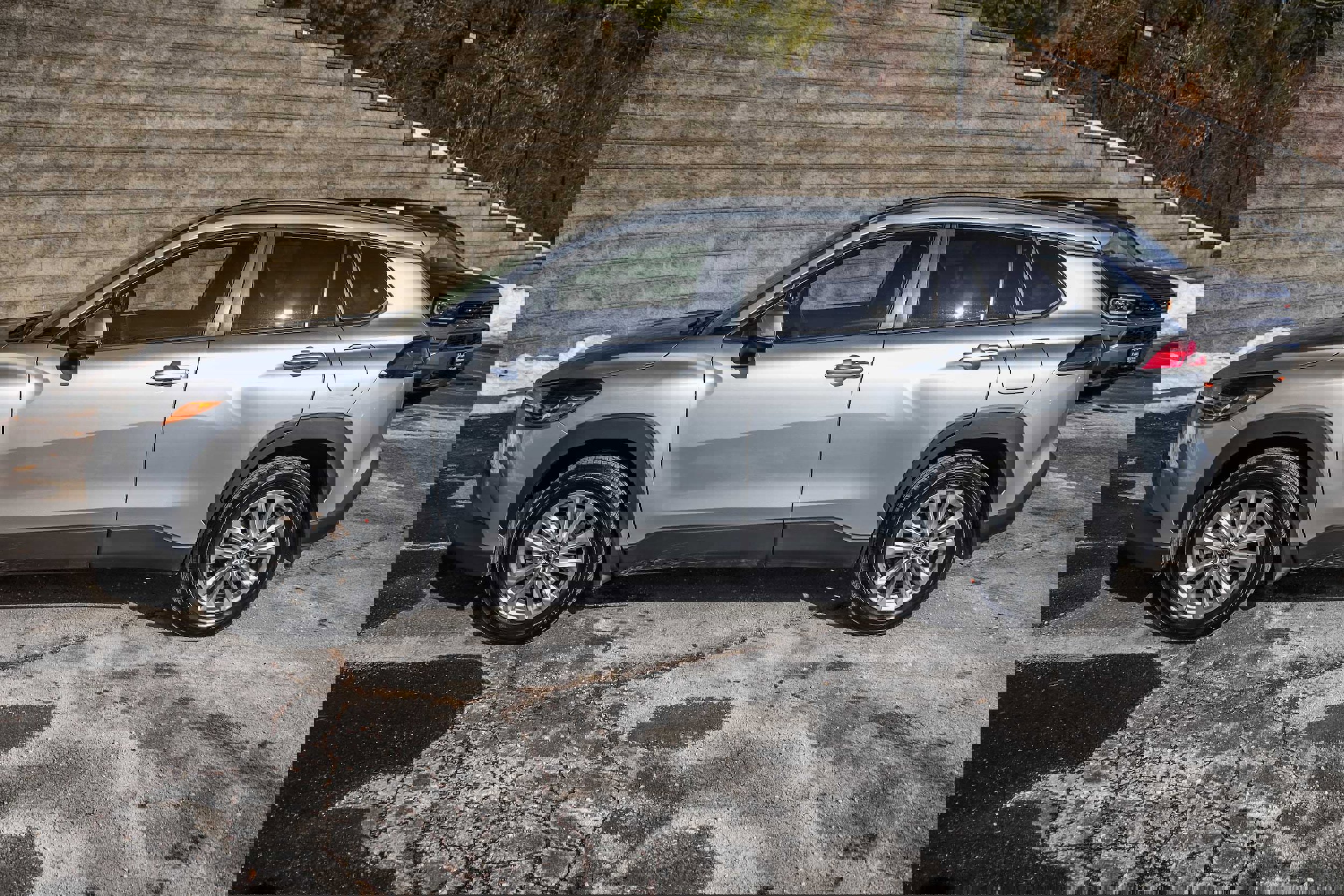 Certified 2023 Toyota Corolla Cross LE w/ Moonroof Package image 10