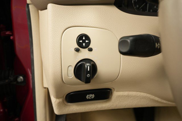 Used 2004 Mercedes-Benz CLK 320 Cabriolet image 49