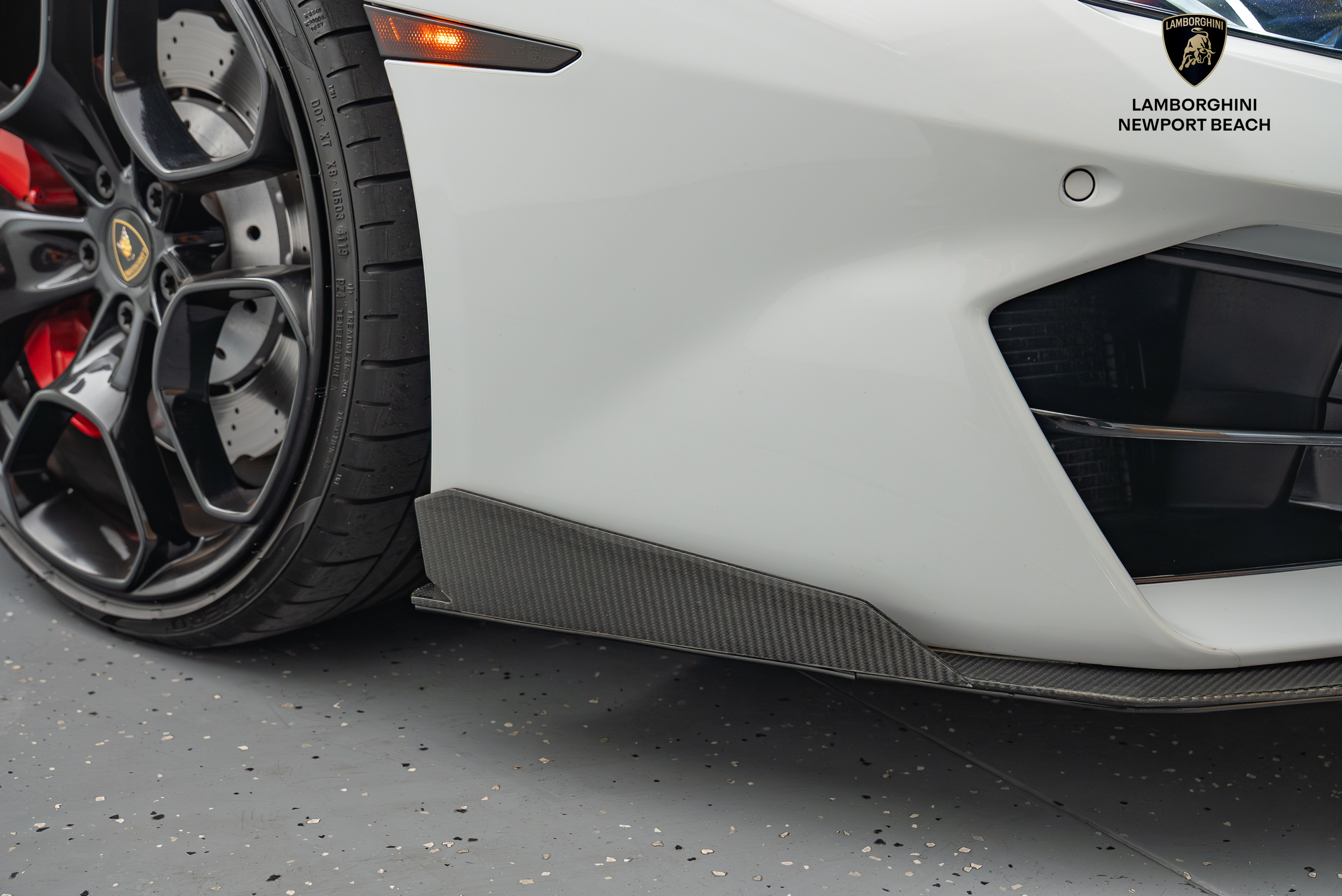 Used 2017 Lamborghini Huracan LP 580-2 image 3