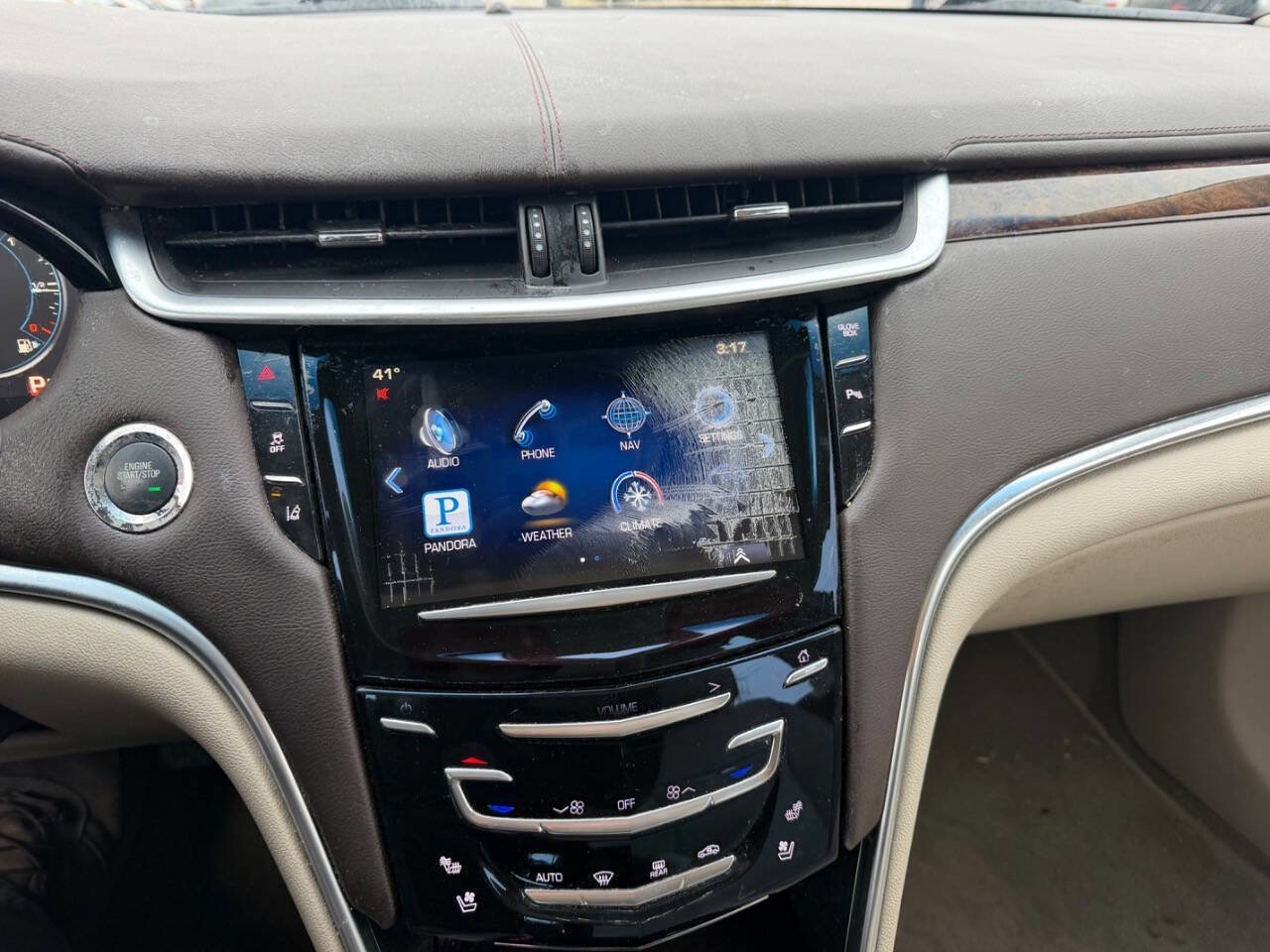 Used 2013 Cadillac XTS Premium image 23