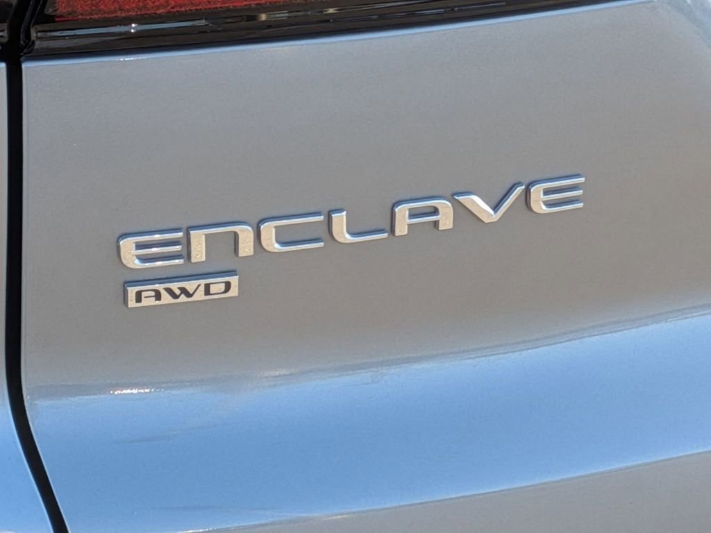 Used 2025 Buick Enclave Preferred AWD/4WD image 11