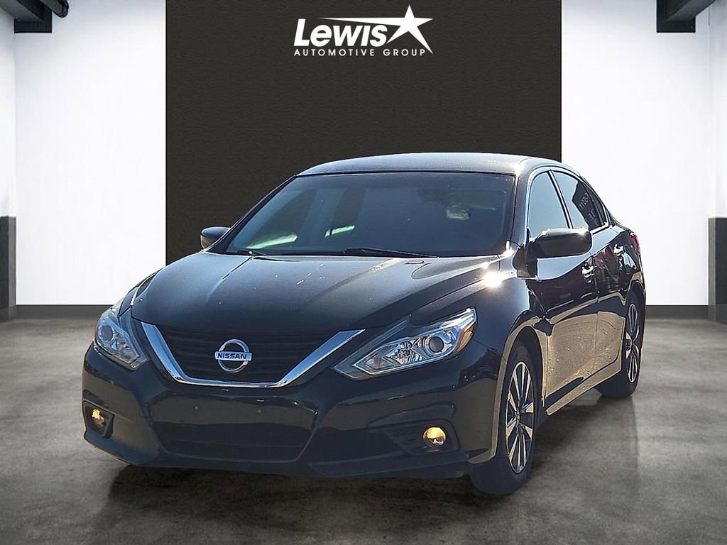 Used 2017 Nissan Altima 2.5 SV FWD image 1