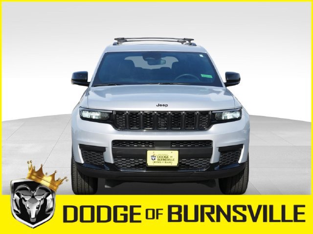 Used 2024 Jeep Grand Cherokee L Laredo AWD/4WD image 2