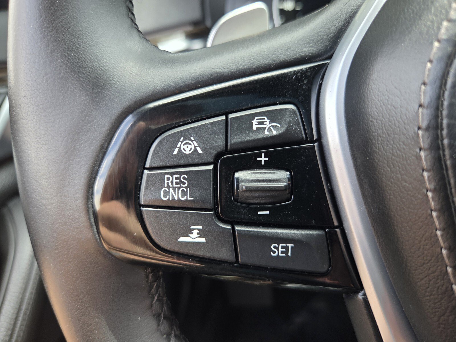 Used 2019 BMW 540i w/ Premium Package RWD image 29