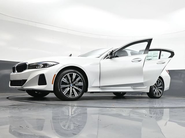 New 2026 BMW 330i xDrive Sedan w/ Premium Package AWD/4WD image 43