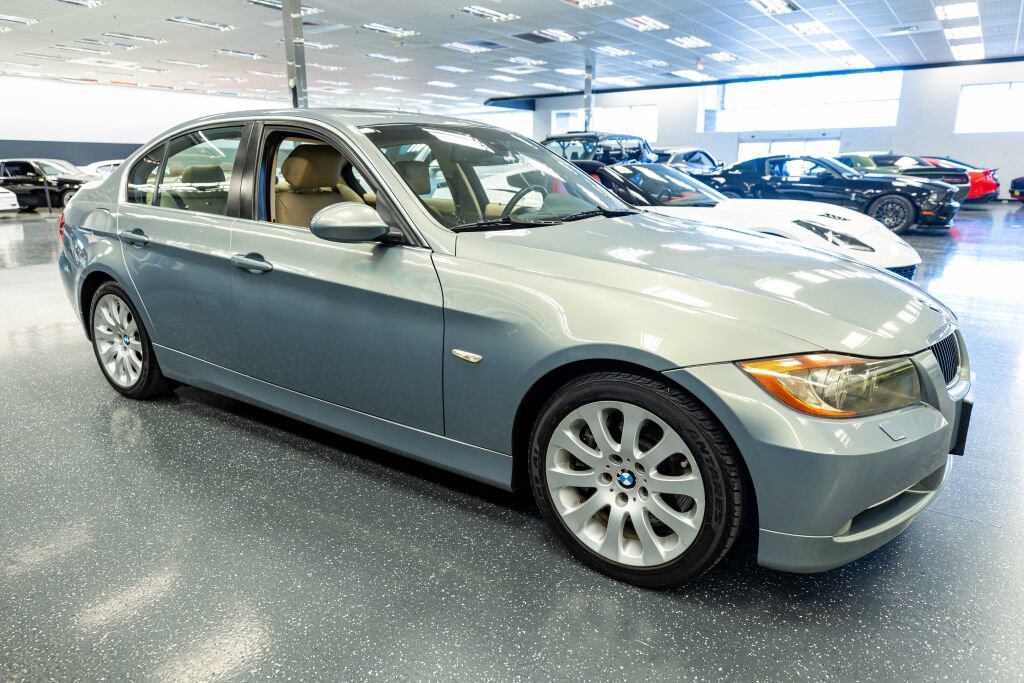 Used 2008 BMW 335xi Sedan image 4