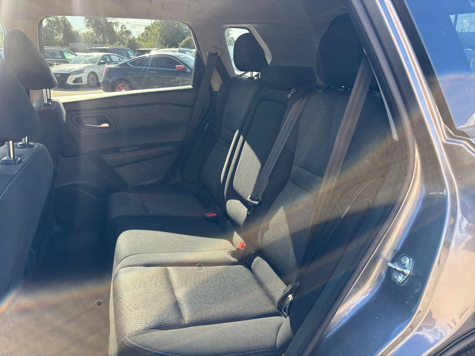 Used 2025 Nissan Rogue SV AWD/4WD image 38