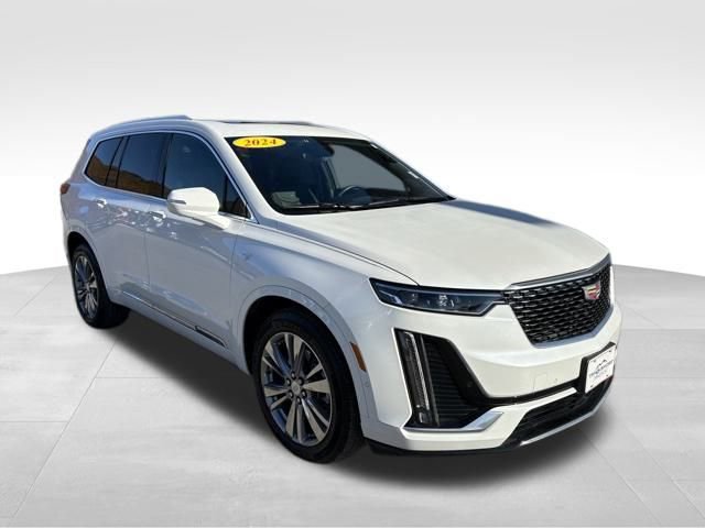 Used 2024 Cadillac XT6 Premium Luxury w/ Technology Package image 3