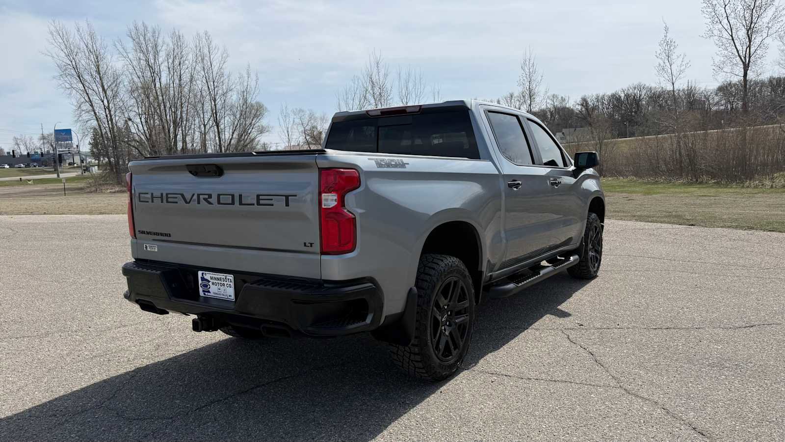Used 2025 Chevrolet Silverado 1500 LT Trail Boss w/ Convenience Package II AWD/4WD image 4