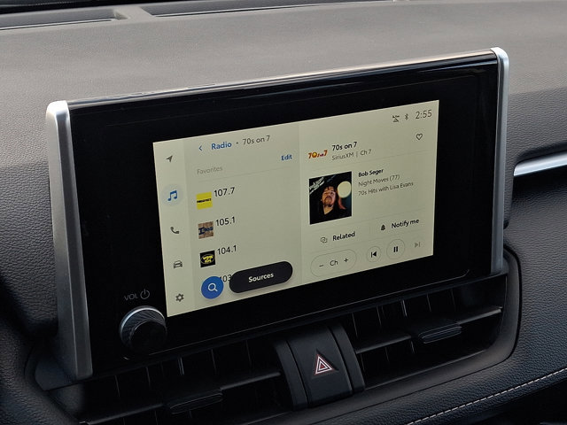 Used 2024 Toyota RAV4 XLE image 17