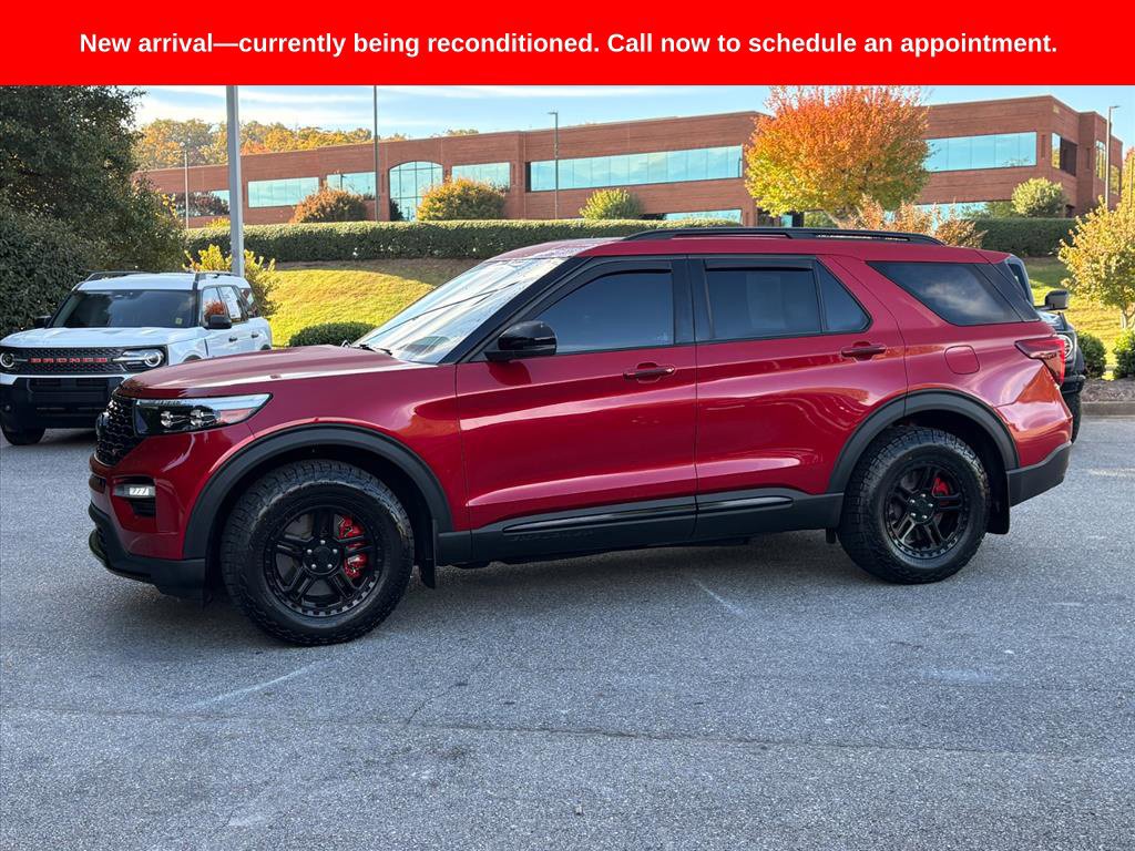 Used 2023 Ford Explorer ST w/ Equipment Group 401A AWD/4WD image 3
