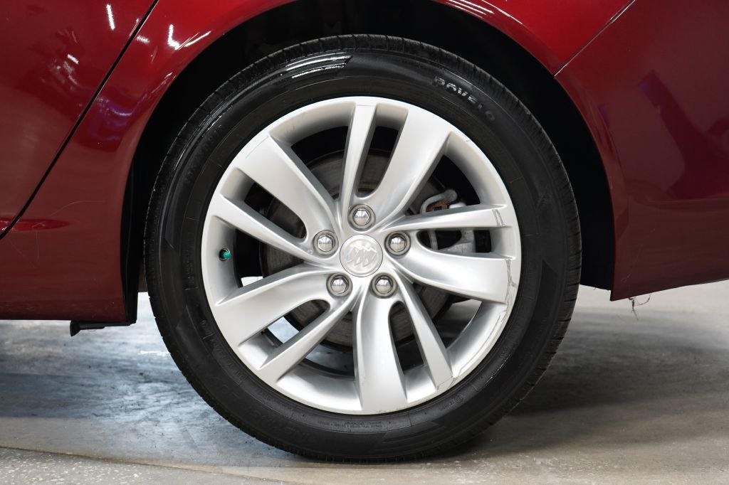 Used 2017 Buick Regal Premium w/ Driver Confidence Package #1 AWD/4WD image 38