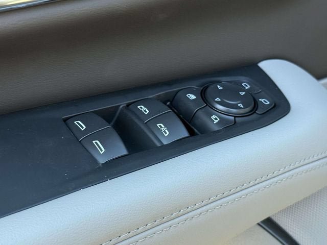 New 2026 GMC Yukon XL Elevation AWD/4WD image 10