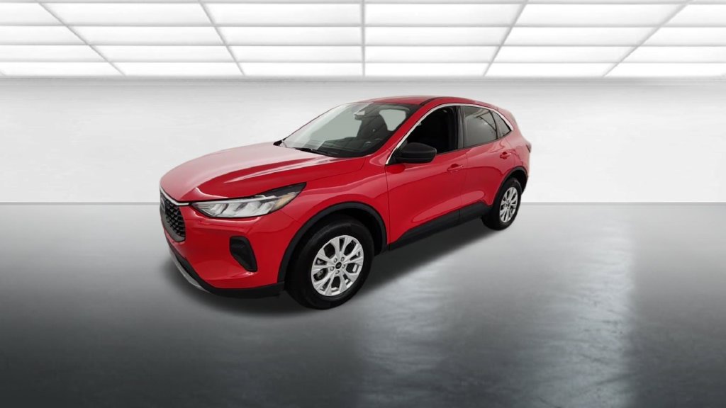 Used 2024 Ford Escape Active AWD/4WD image 2