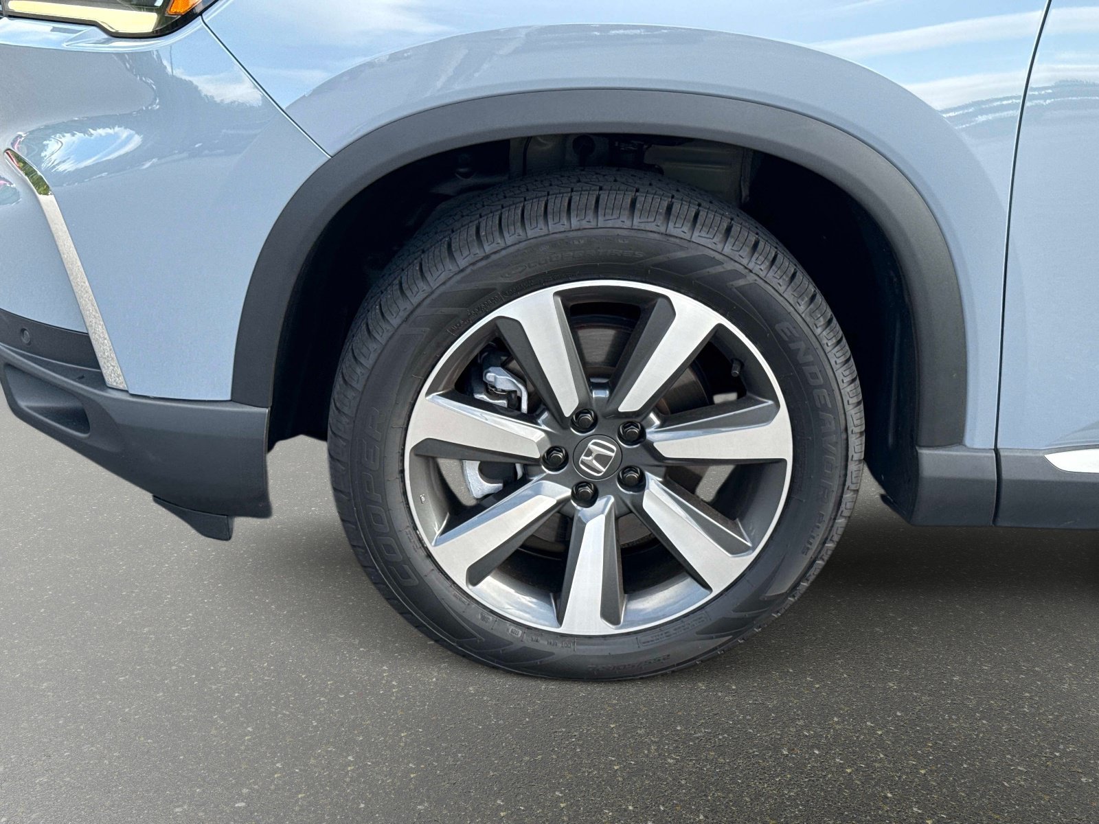 Used 2024 Honda Pilot Touring image 11