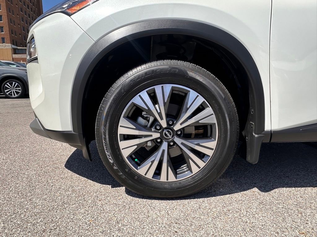 Certified 2023 Nissan Rogue SV w/ SV Premium B Package FWD image 12