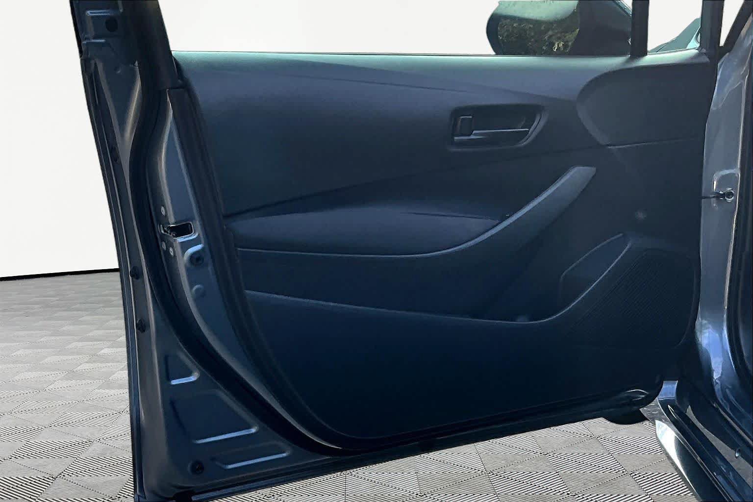 Certified 2025 Toyota Corolla LE w/ Convenience Package FWD image 22