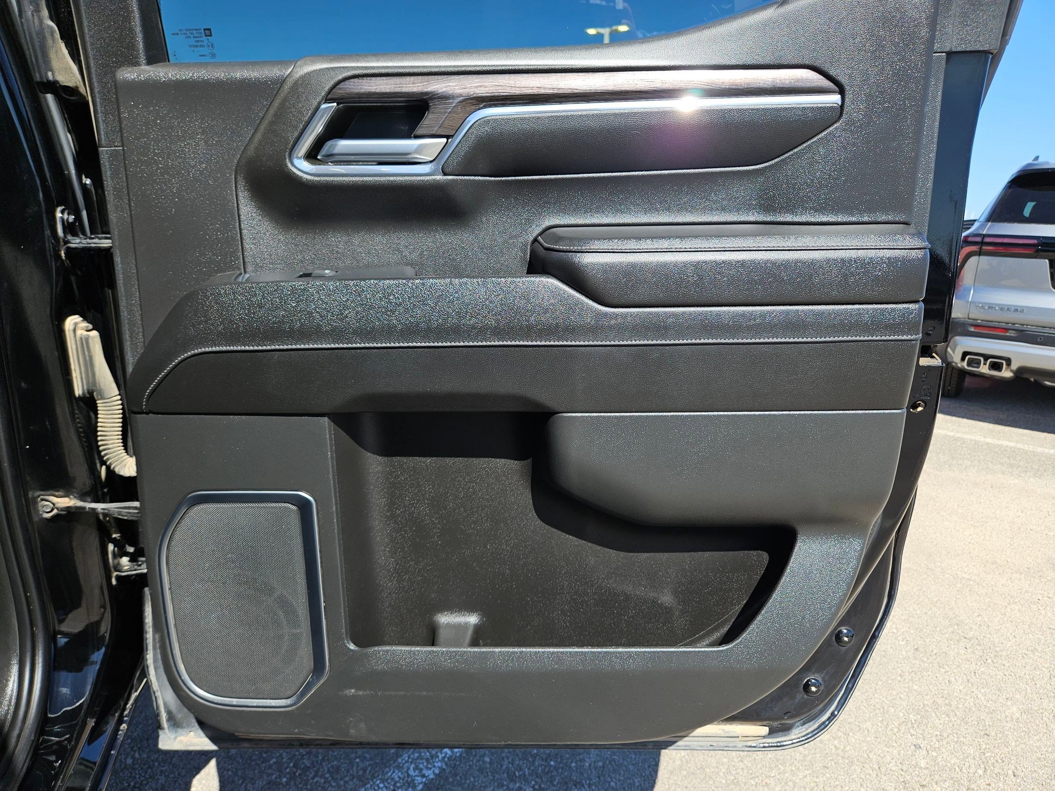 Certified 2023 Chevrolet Silverado 1500 LTZ w/ LTZ Premium Package RWD image 26