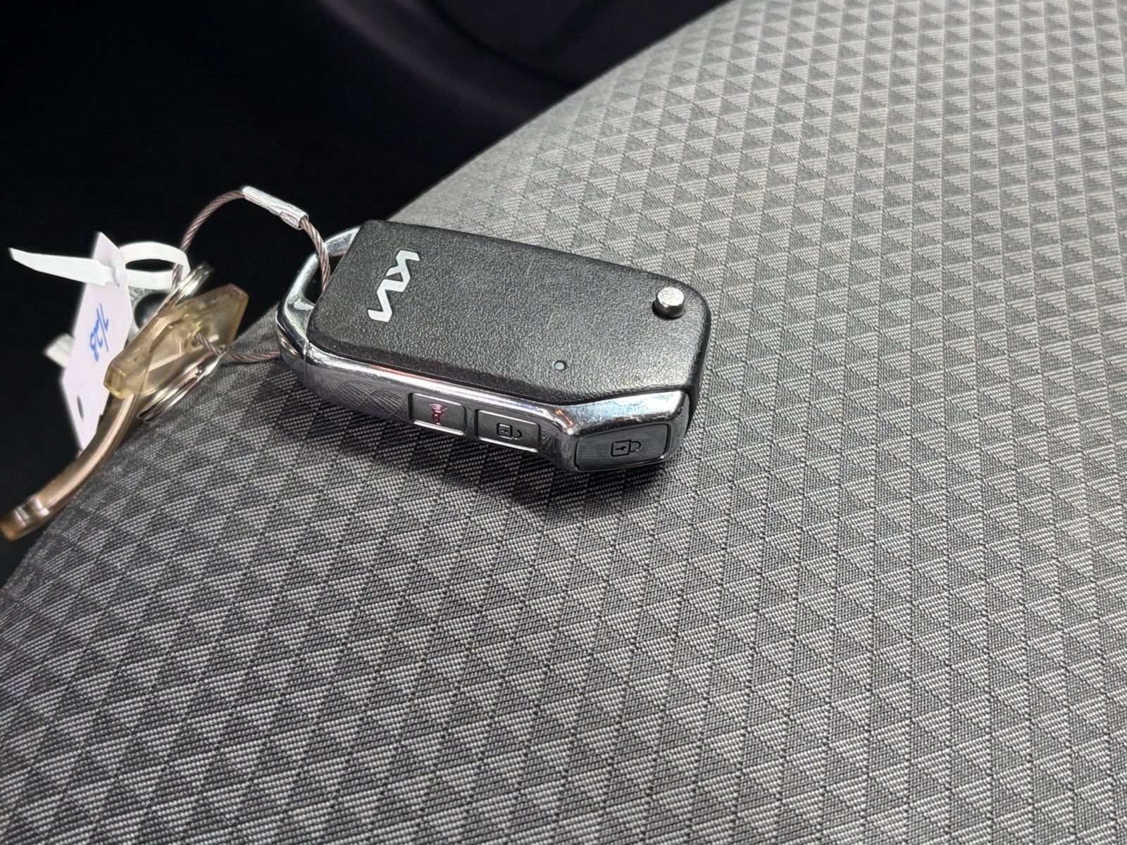 Used 2025 Kia Soul LX w/ LX Technology Package FWD image 20
